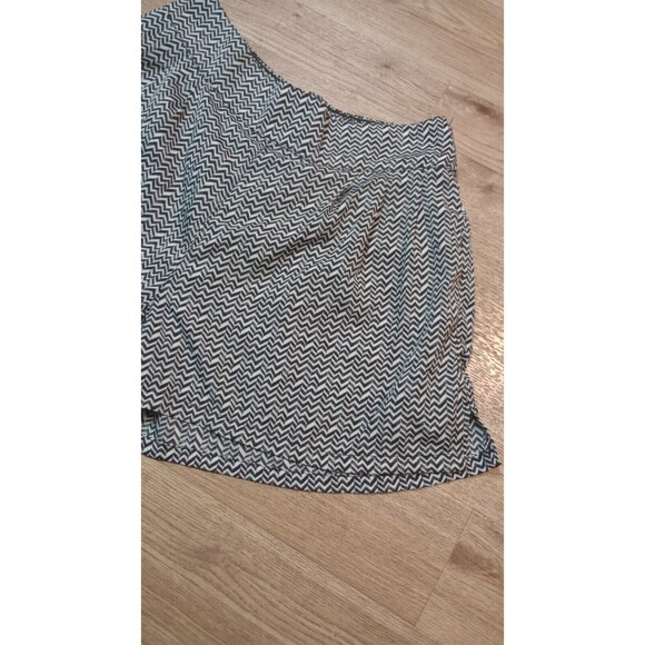 American Eagle Shorts Womens Small Zebra Print Satin Pull On Flowy Shorties S - Picture 3 of 15